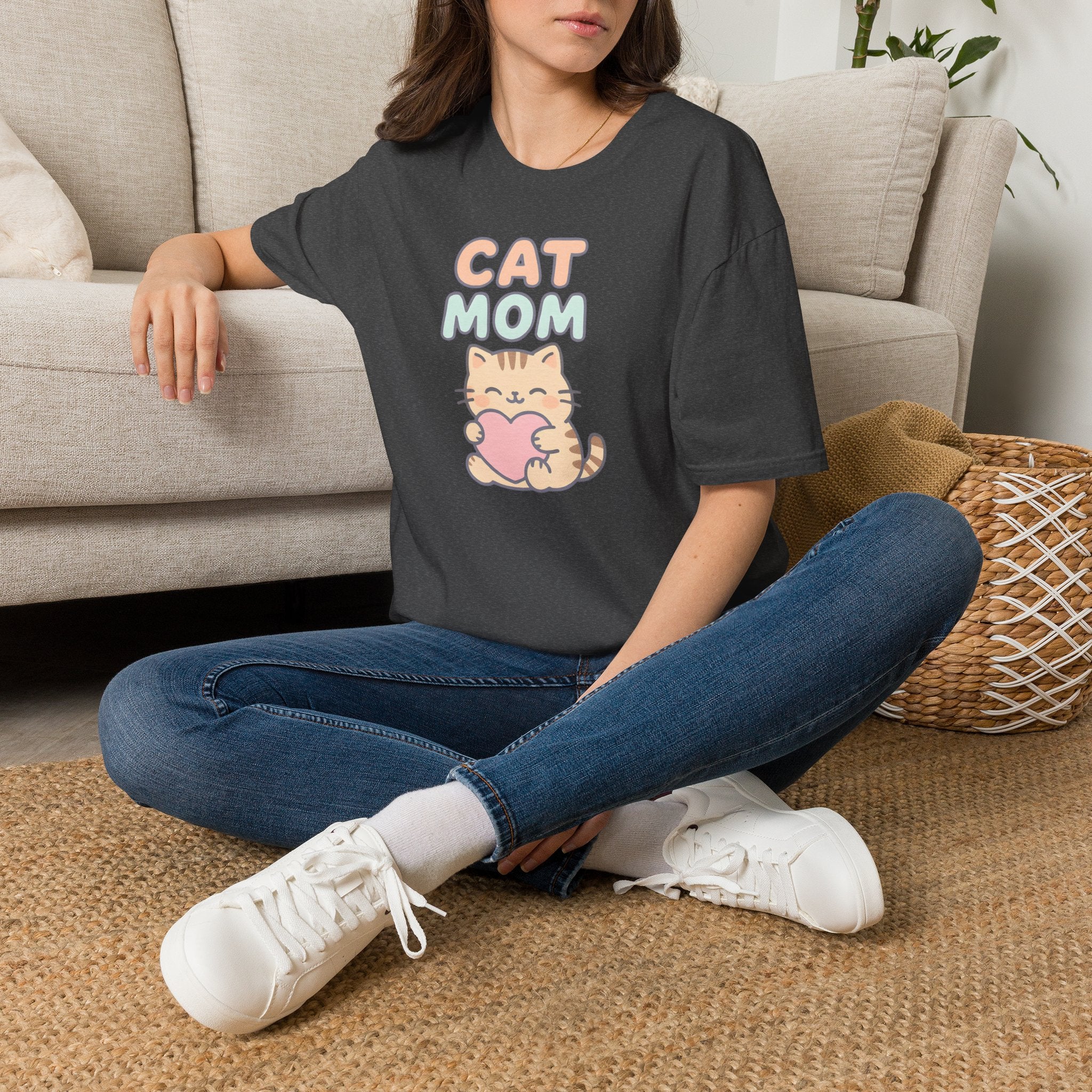 Cat Mom with Heart T-Shirt