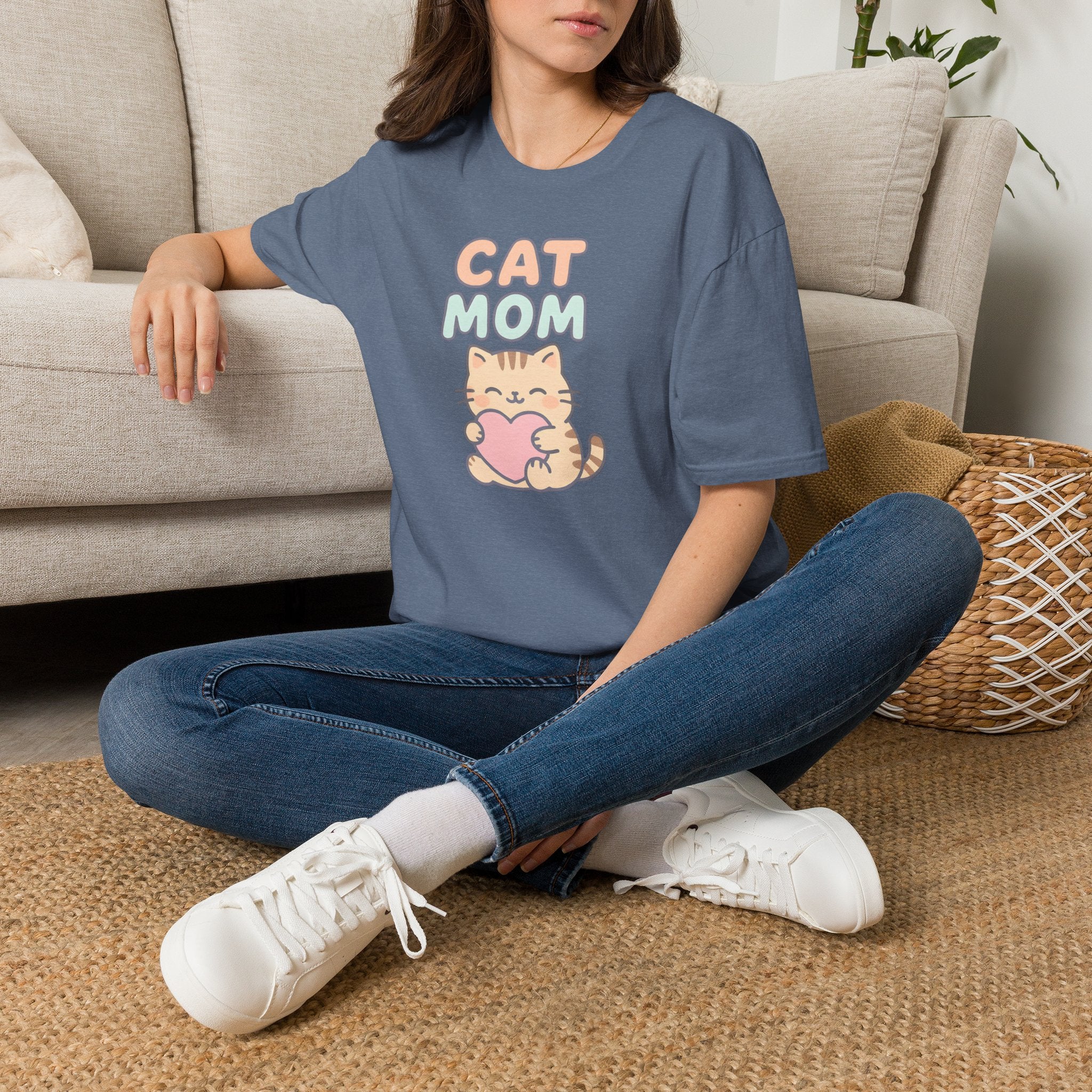 Cat Mom with Heart T-Shirt